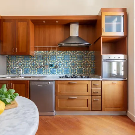 The Pantheon Terrace Experience Apartment